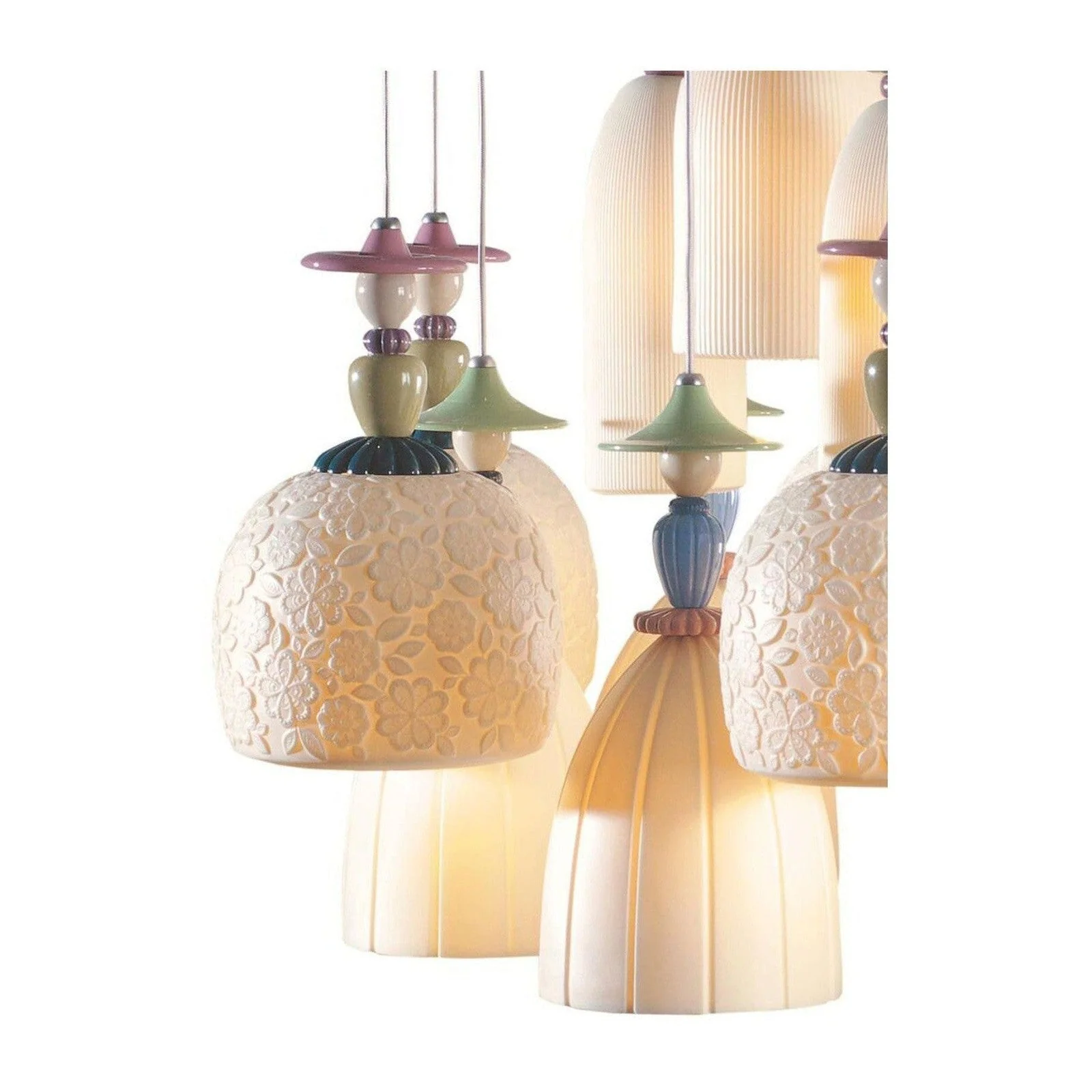Lladro Mademoiselle 18 Lights Dancing On The Sand Chandelier (US) - Image 3