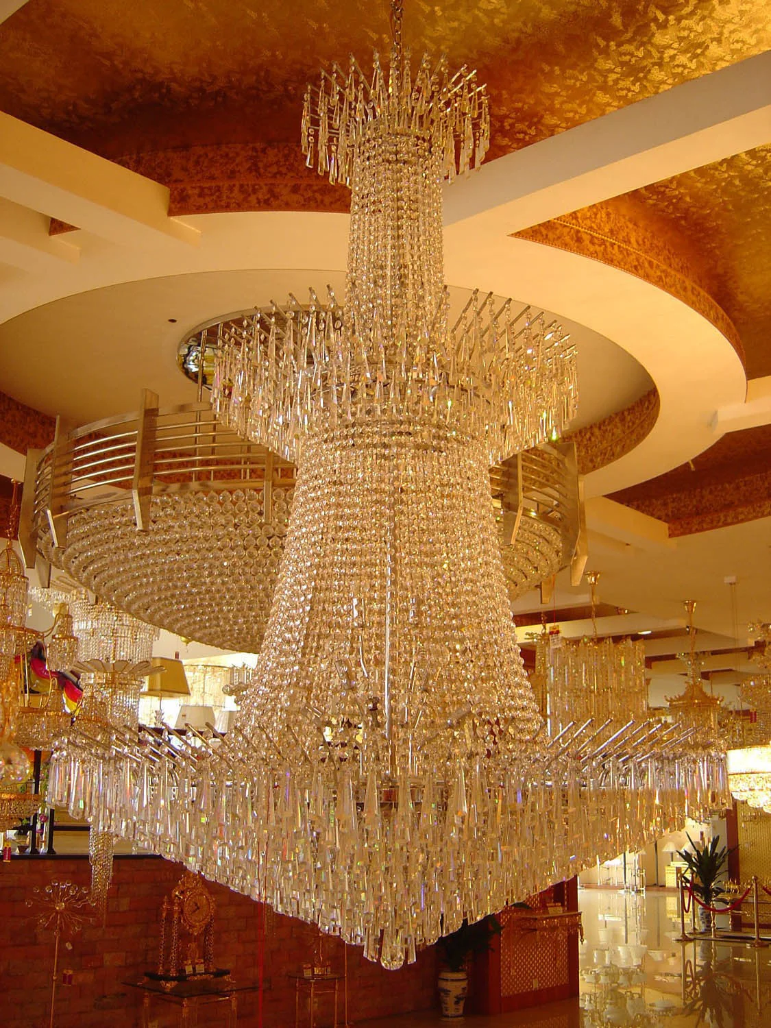 52 Lights Foyer large crystal Chandelierwith gold plated finish - Image 1
