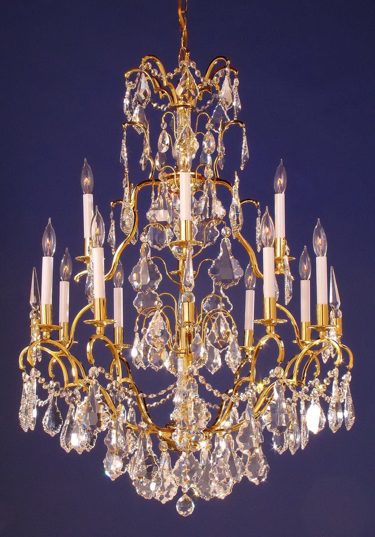 13 lights traditional crystal chandelier in gold plated finish - Image 1