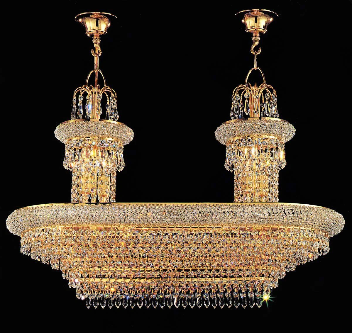 18 light crystal chandelier in gold plated finish - Image 1