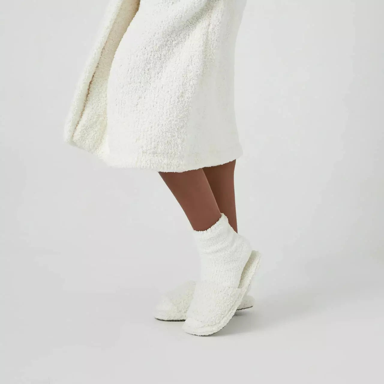 Kashwere Creme Plush Spa Slippers ~ Large - Image 2