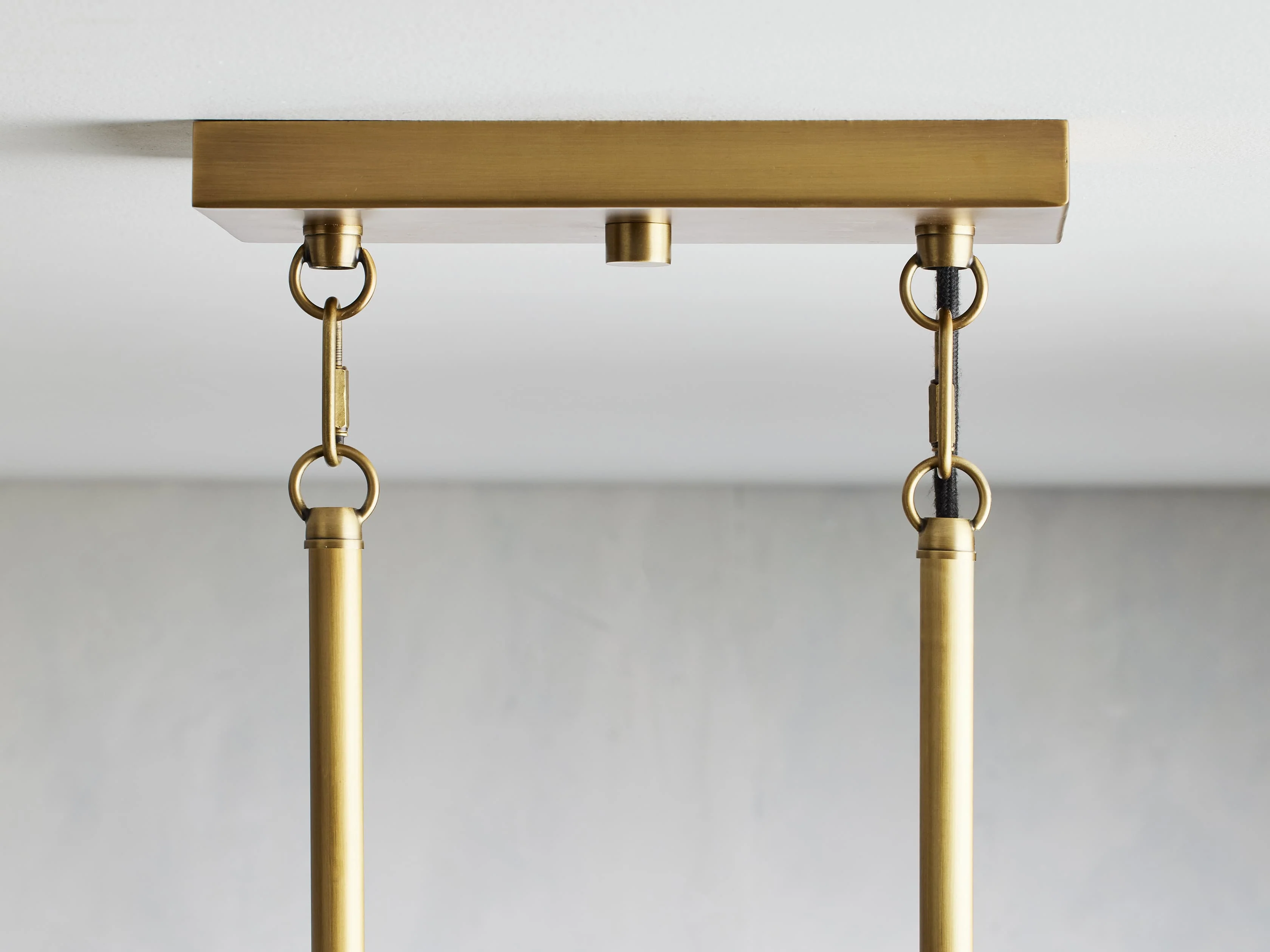 Andreas 5-Light Linear Chandelier - Image 2