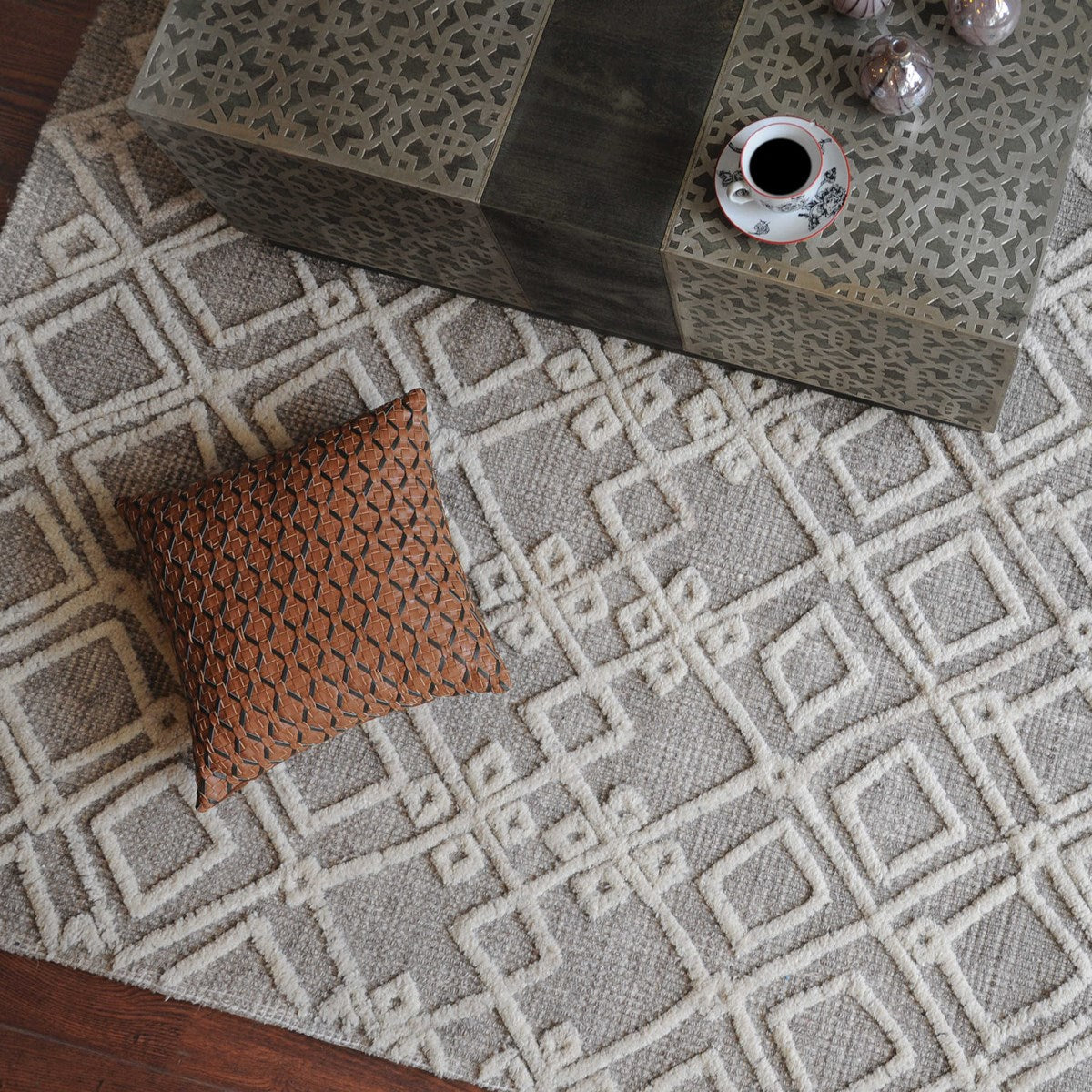 Uttermost Sieano Woven Ivory and Gray Wool Raised Tufted Rug ~ 8' x 10' - Image 2