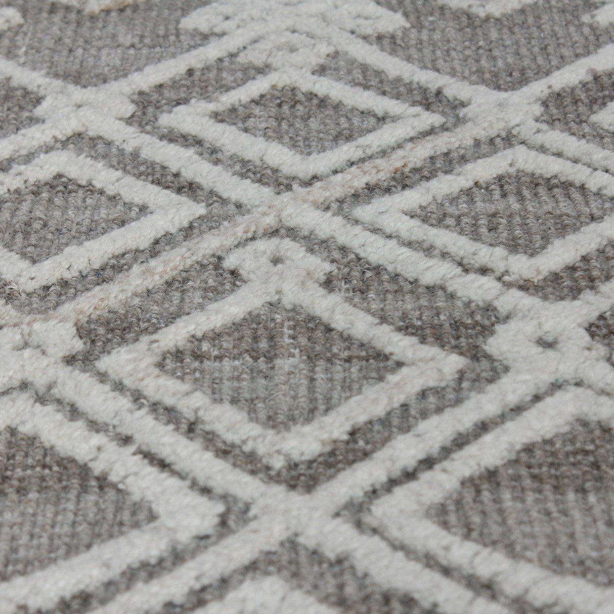 Uttermost Sieano Woven Ivory and Gray Wool Raised Tufted Rug ~ 5' x 8' - Image 2