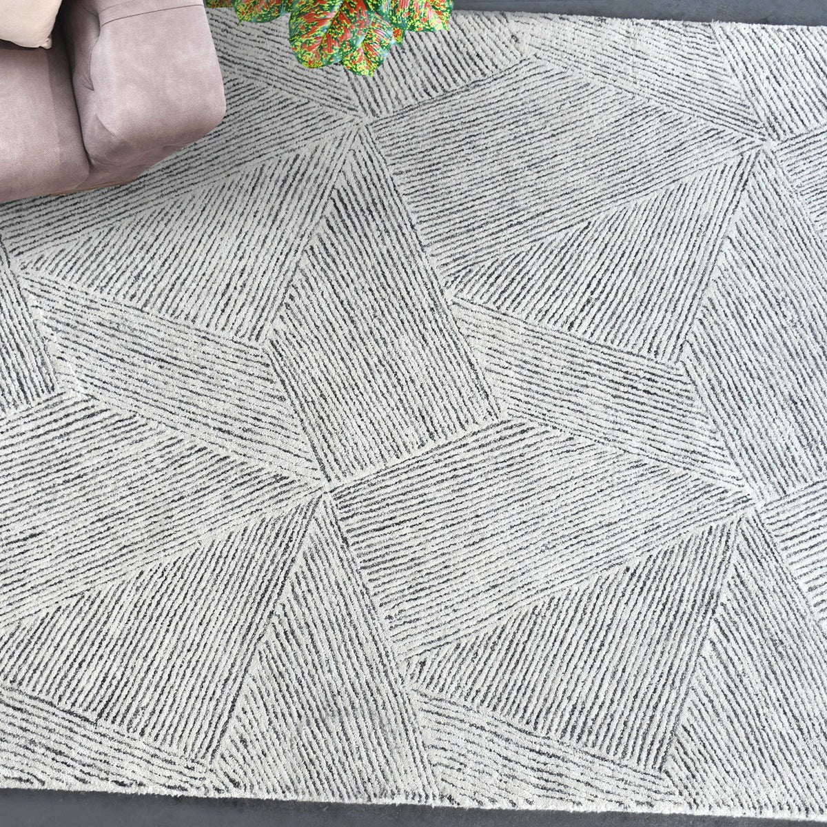 Uttermost Paonia Hand Tufted Ivory and Gray Wool Geometric Pattern Rug ~ 6′ x 9′