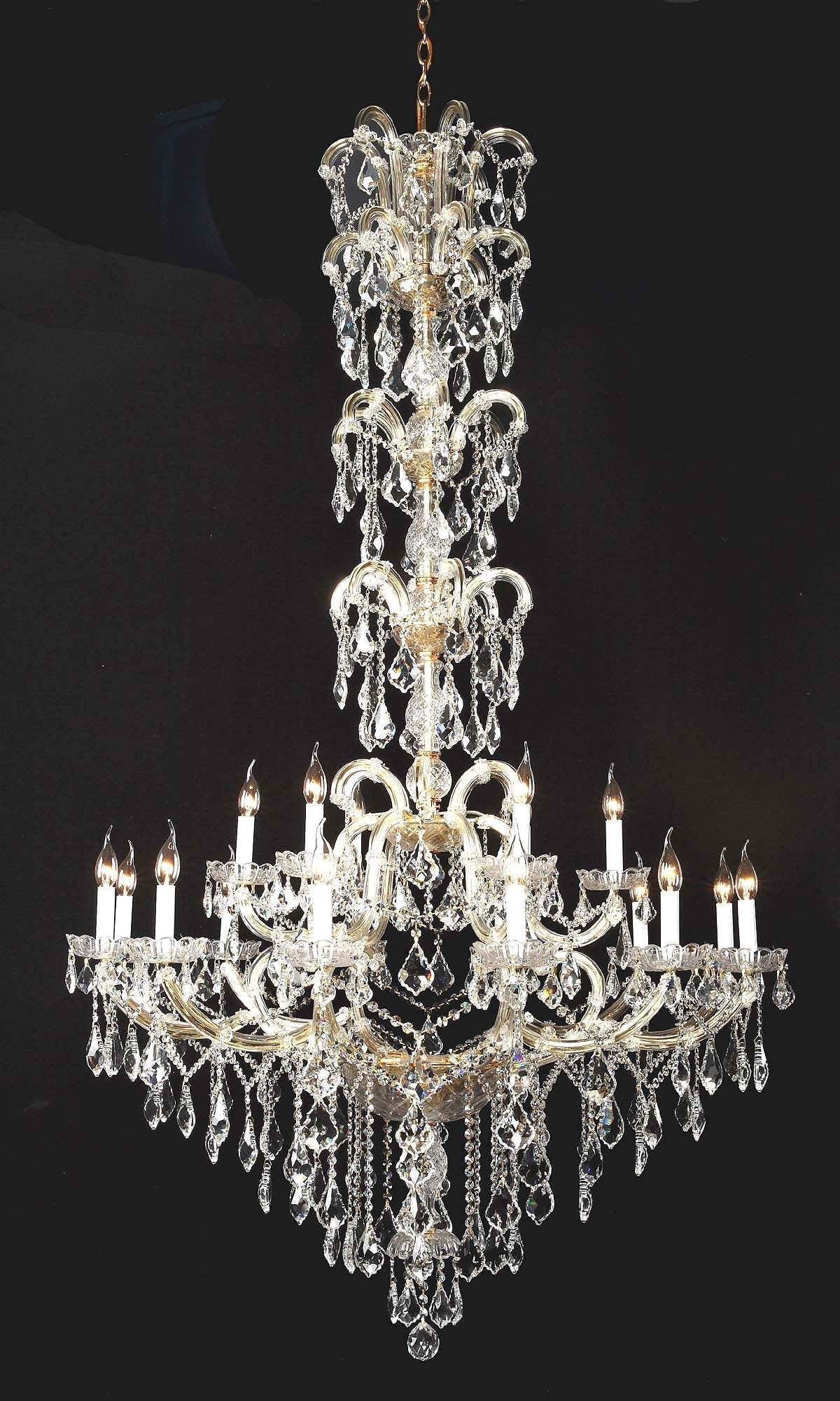 18 Lights Maria Theresa crystal chandelier dressed with clear crystals - Image 1