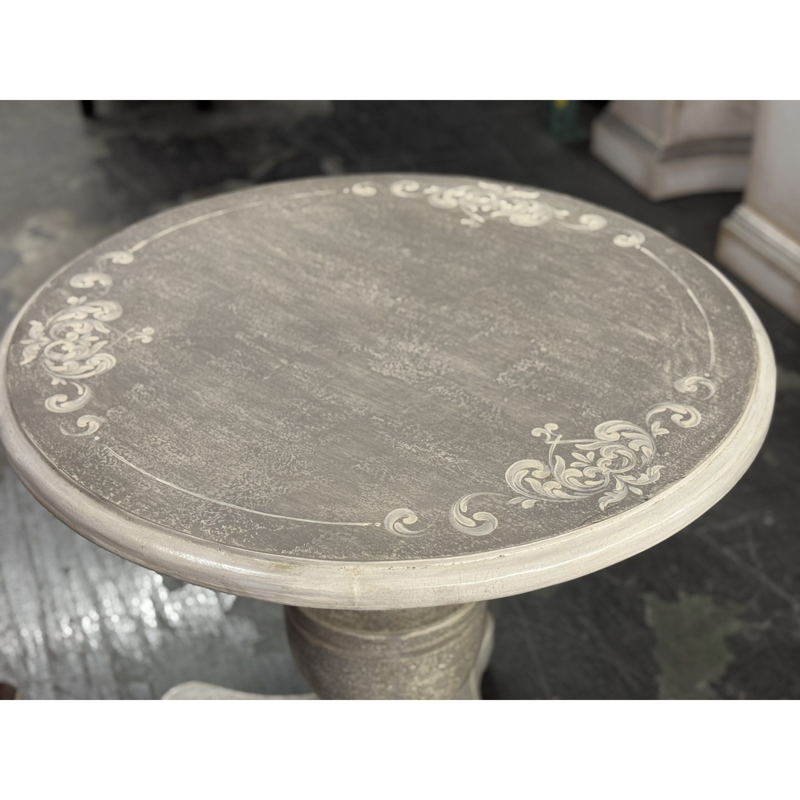Casa Bonita Peruvian Hand-Painted Carved Wood Allegra Round Table - Image 3