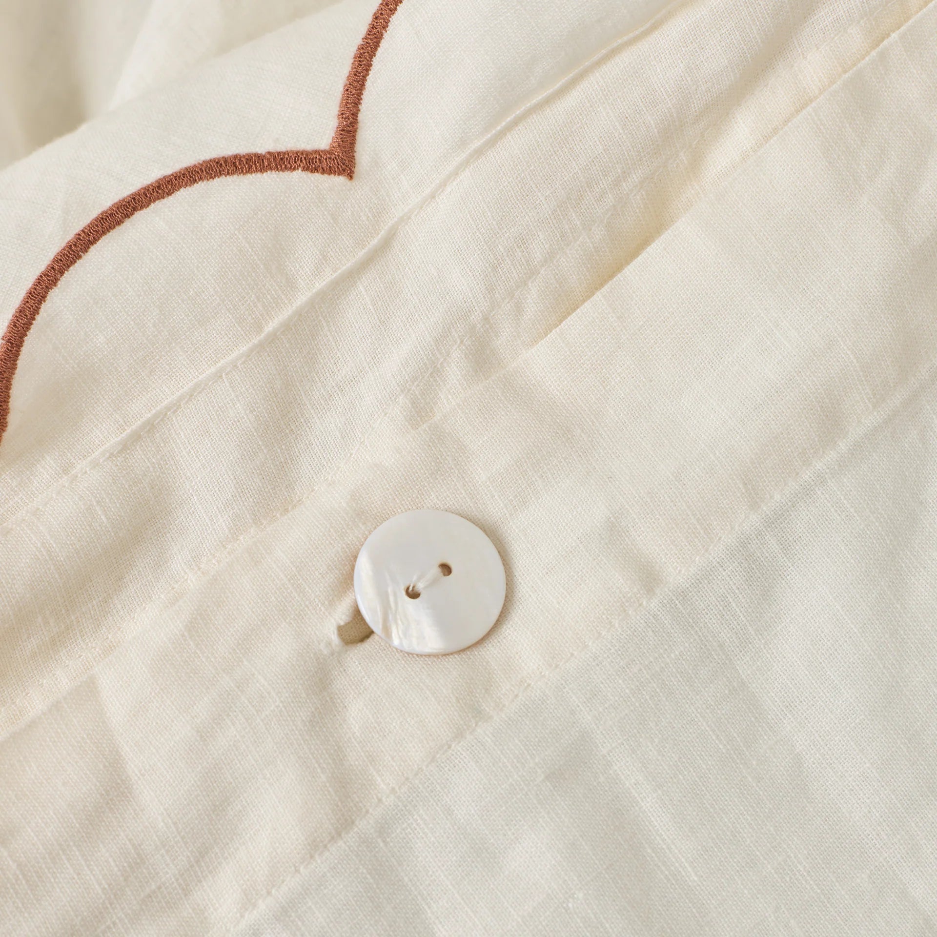 Pom Pom at Home Kelly Cream and Terracotta Linen Scalloped Duvet Cover & Pillow Shams ~ Available in Queen and King Sizes - Image 2