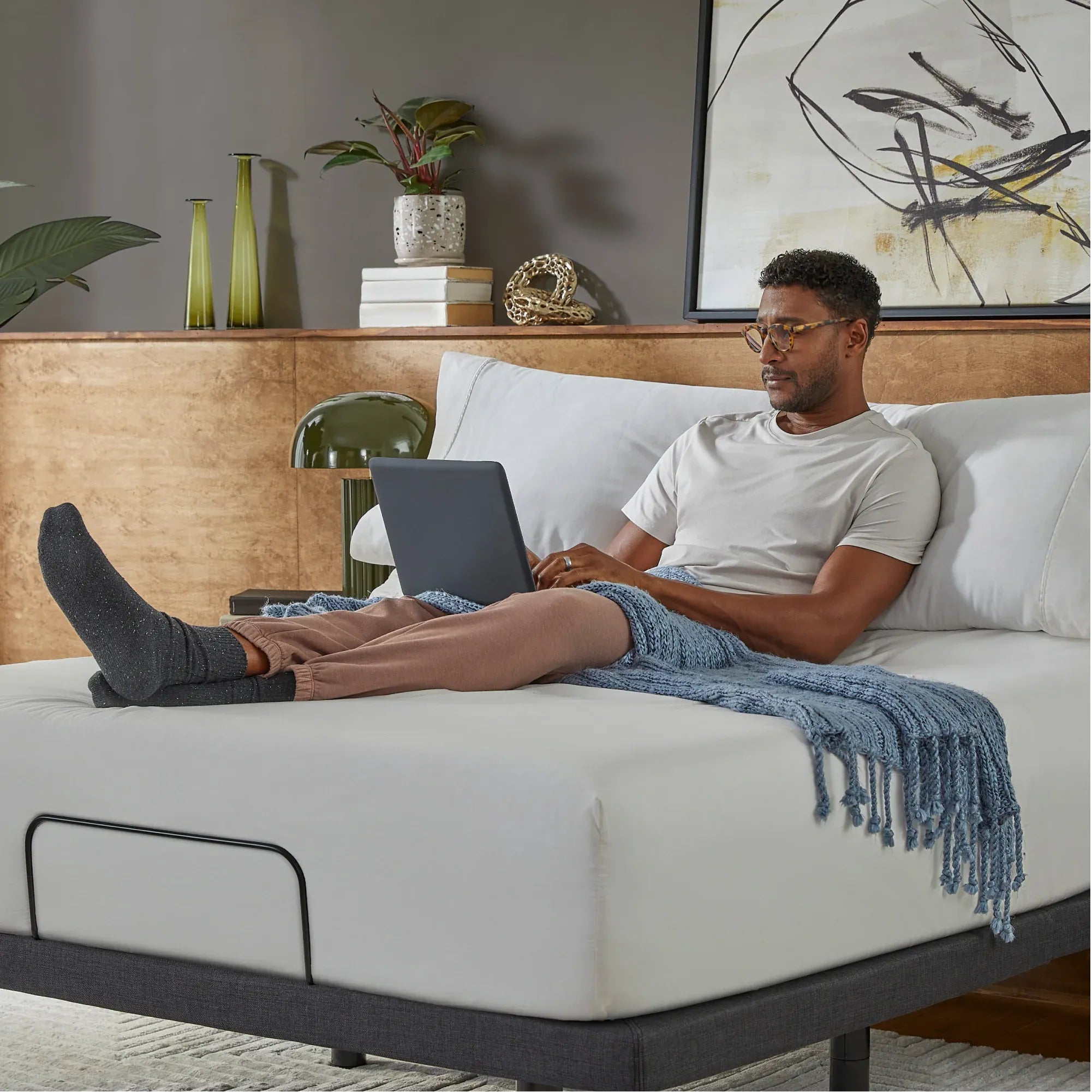 Serta Baselogic Platinum Adjustable Base Mattress Foundation ~ Available in Twin XL, Full, Queen, King and Cal King Sizes - Image 2