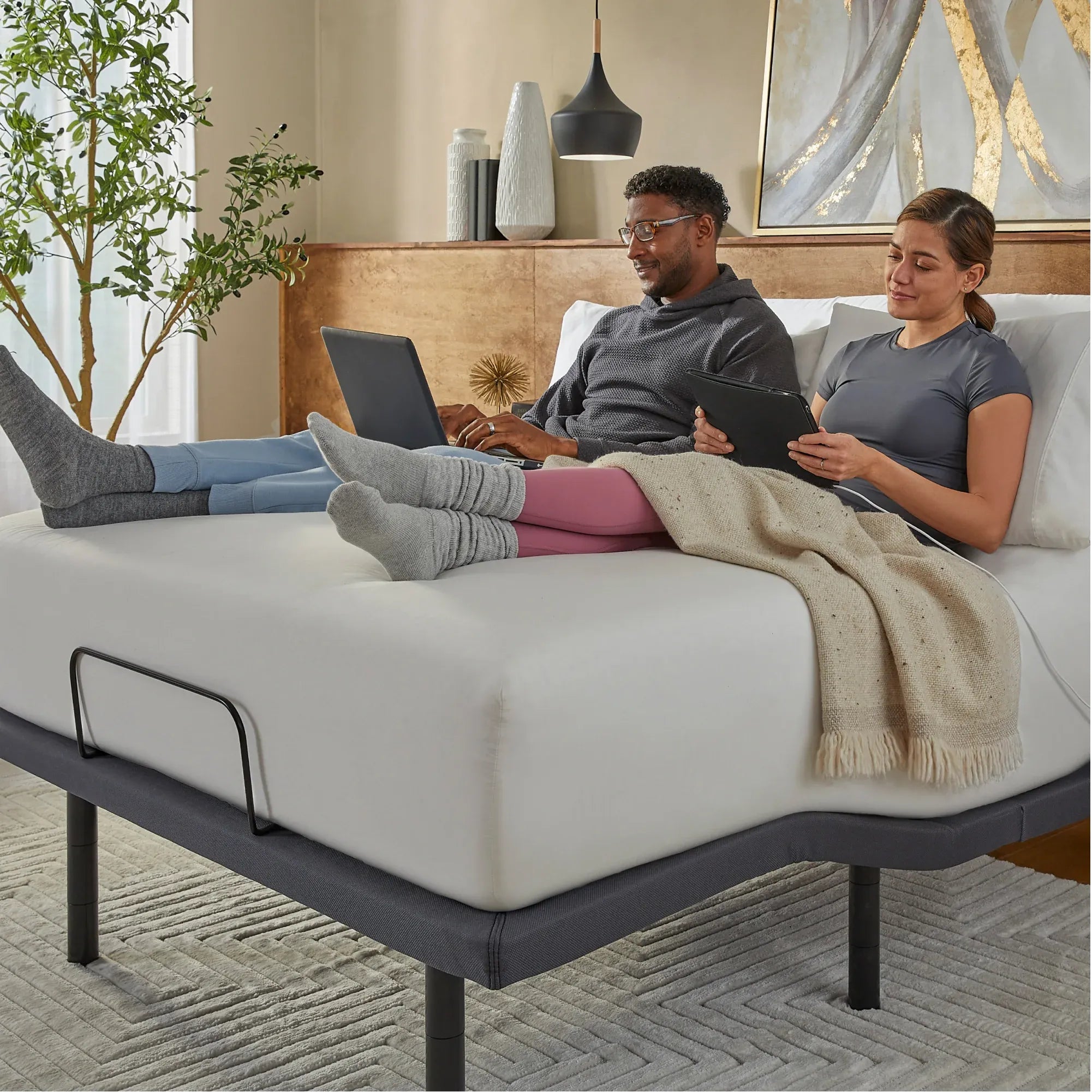 Serta Baselogic Gold Adjustable Base Mattress Foundation ~ Available in Twin XL, Full, Queen, King and Cal King Sizes - Image 2