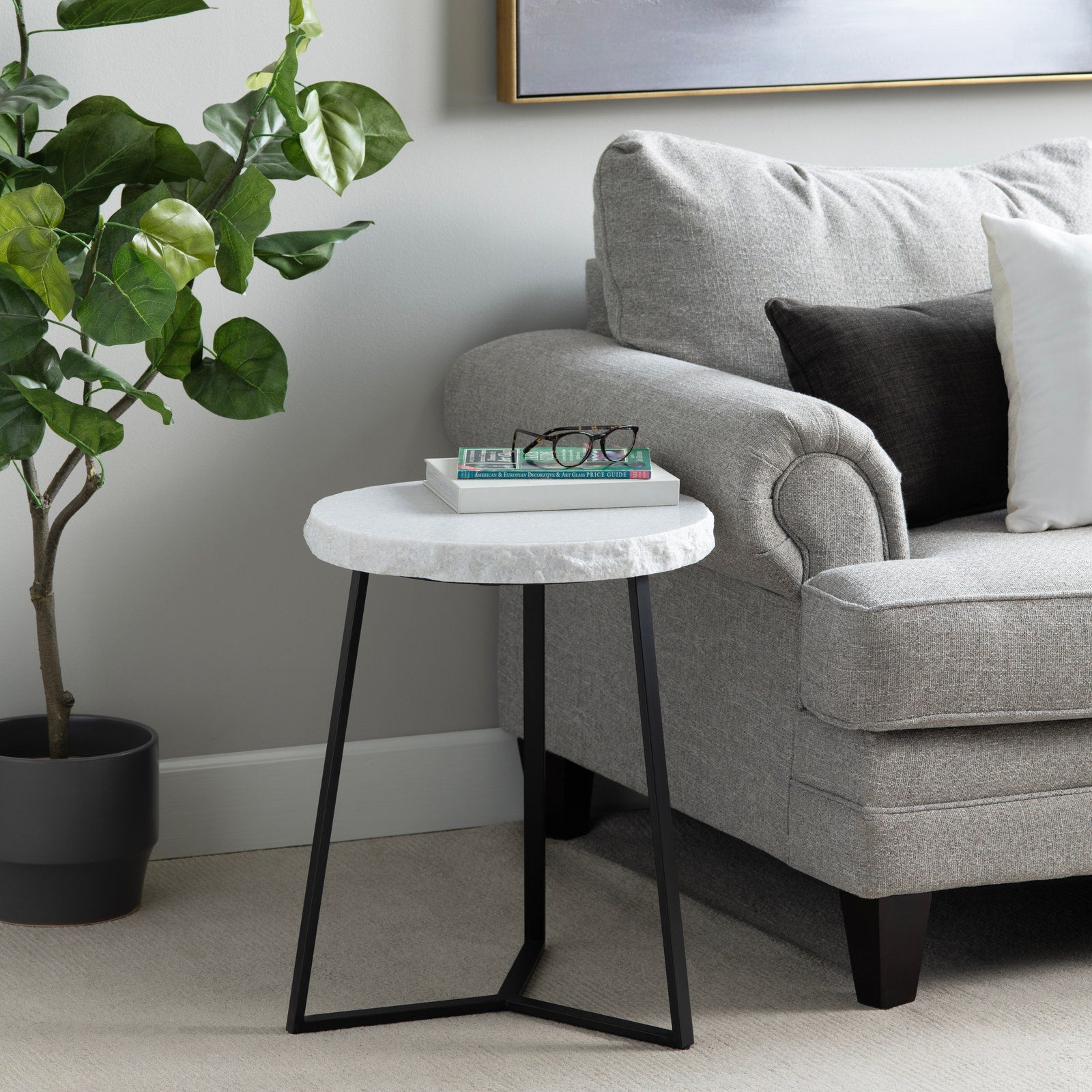 Crestview Collection Zara Modern Accent Table - Image 1
