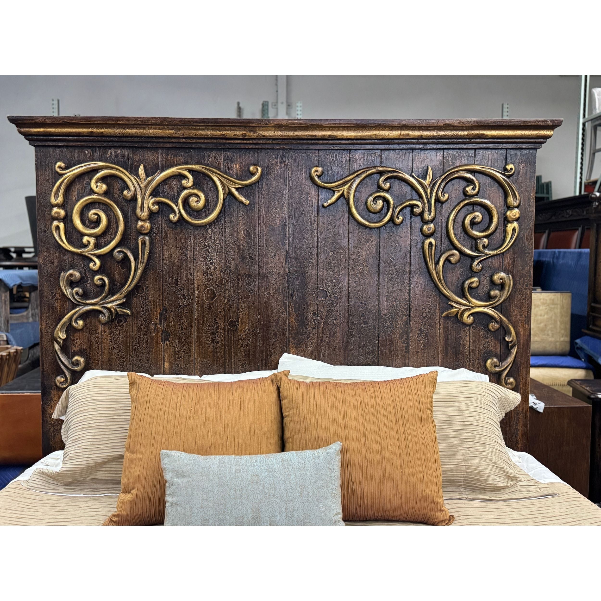 Casa Bonita Peruvian Hand-Painted Carved Wood Santander King Size Bed - Image 2