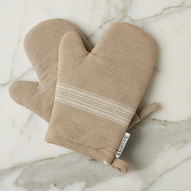 etúHOME Vintage White Stripe Kitchen Oven Mitts ~ Set of 2