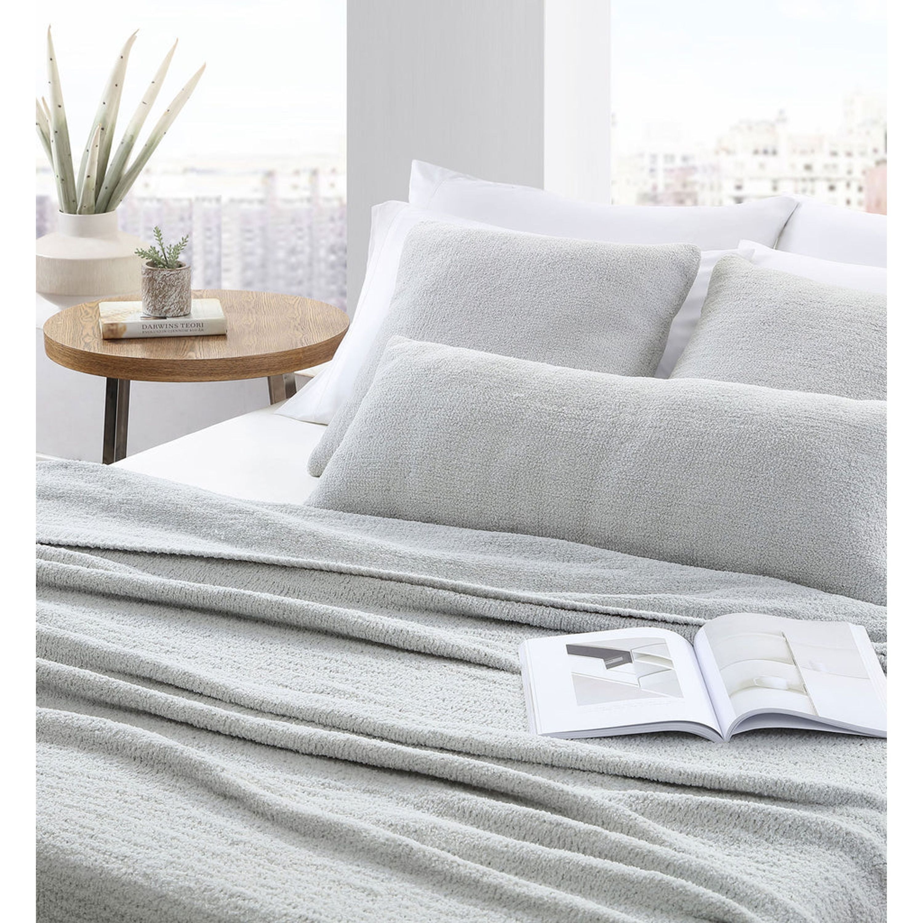 Sunday Citizen Cloud Gray Snug Throw - Image 3