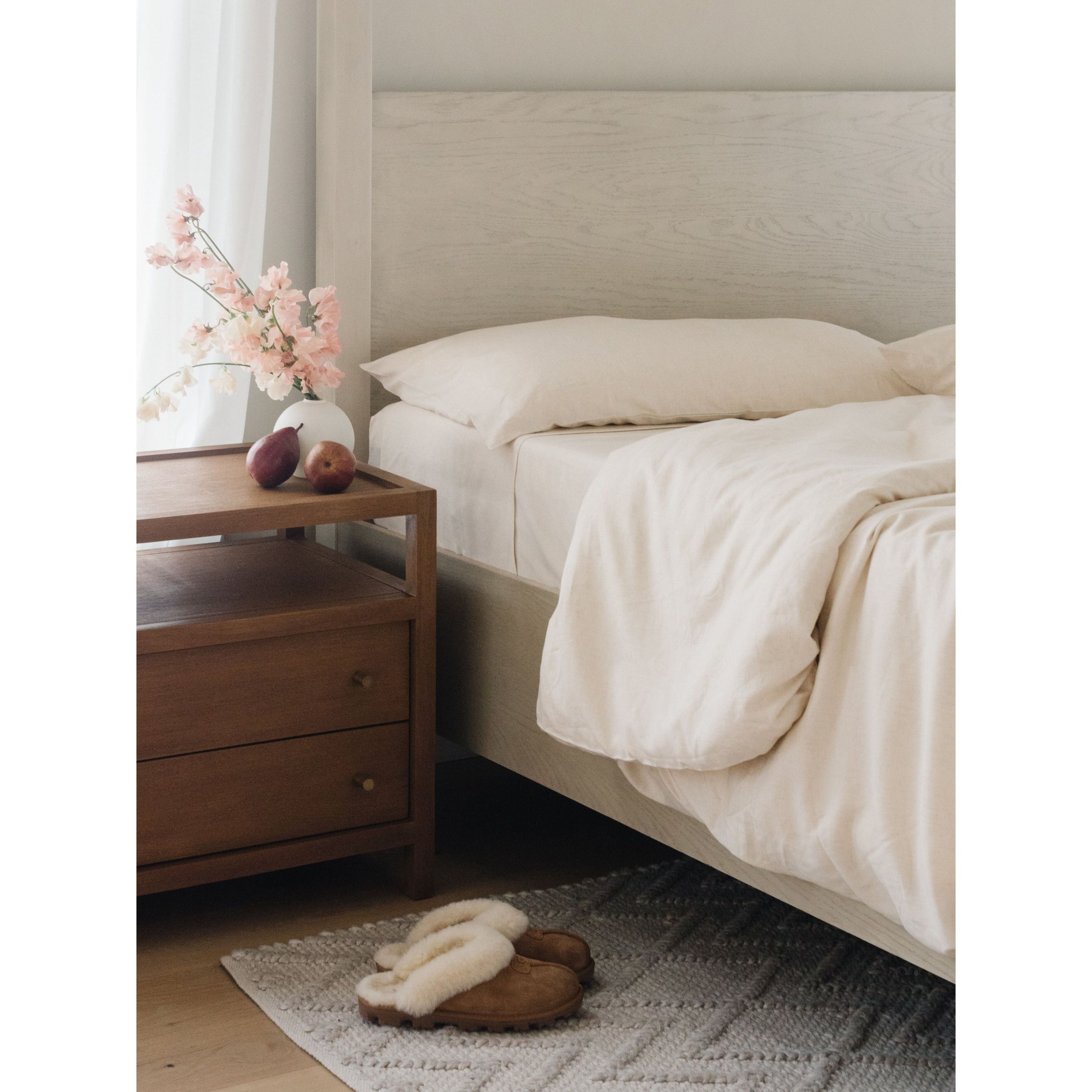 Cozy Earth Linen Bamboo Sheet Set Available In Queen and King Sizes - Image 2