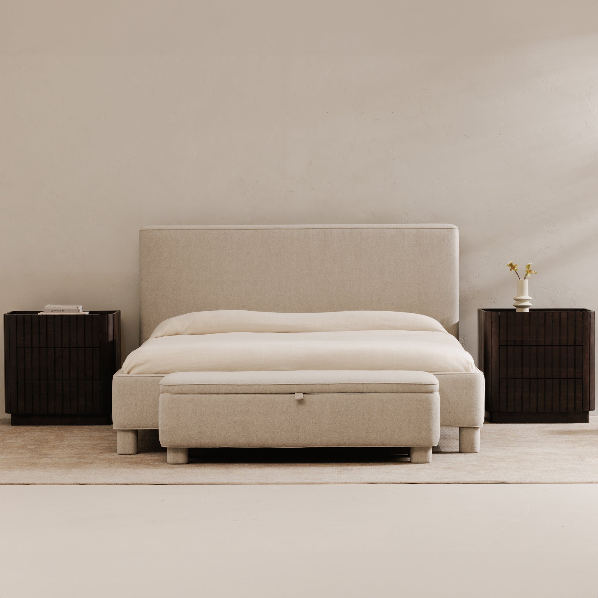 Moe’s Home Collection Ichigo Light Grey Upholstered King Size Bed