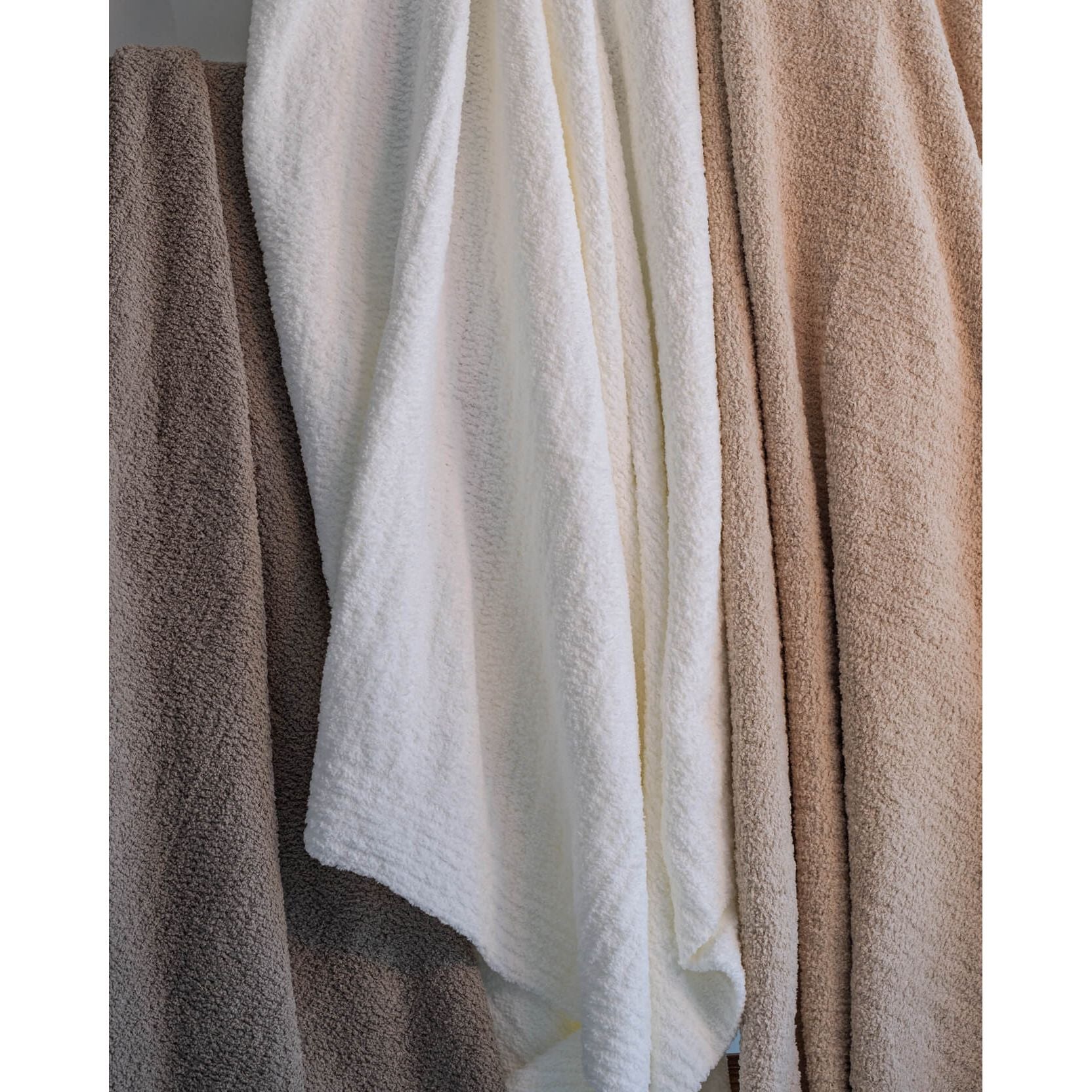 Sunday Citizen Snug Throw in Off White ~ 75 x 52 - Image 2