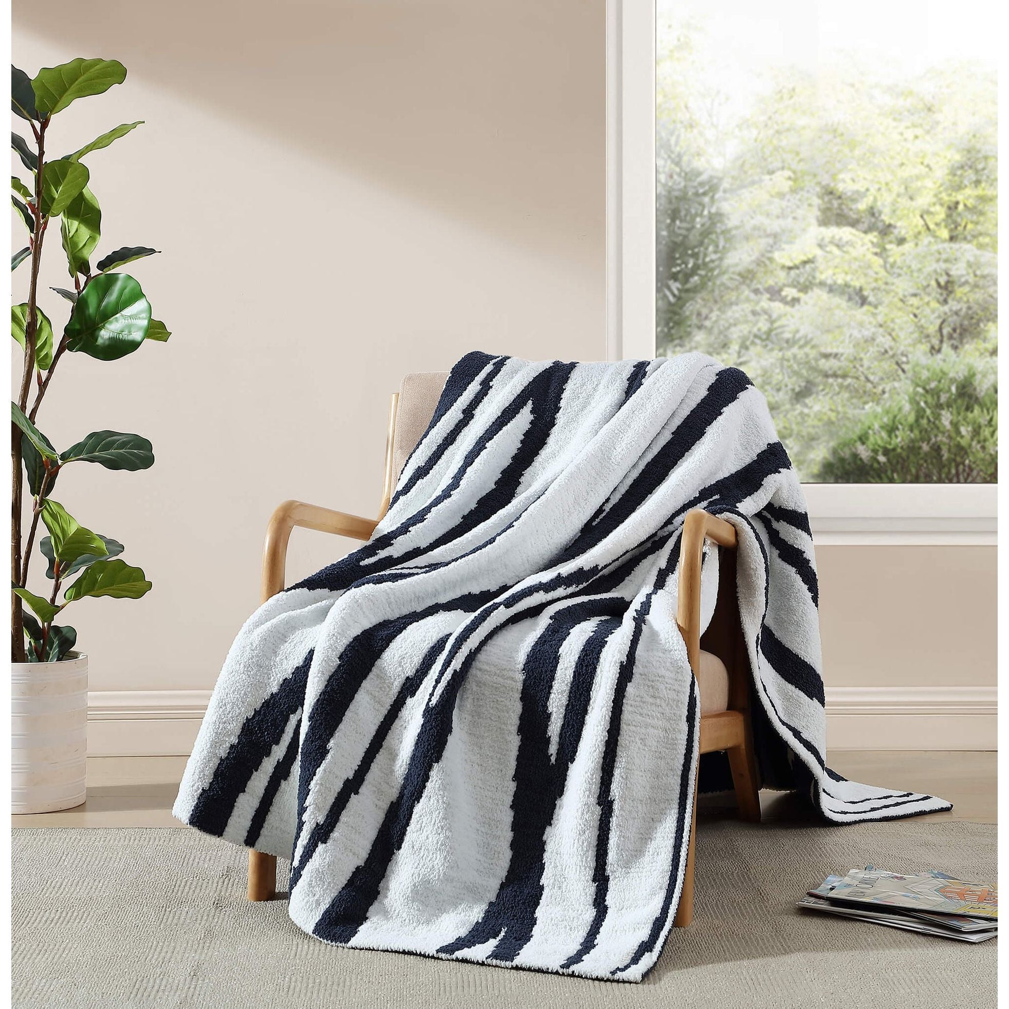 Sunday Citizen Woodland Throw in Midnight-Off White ~ 75 x 52 - Image 2