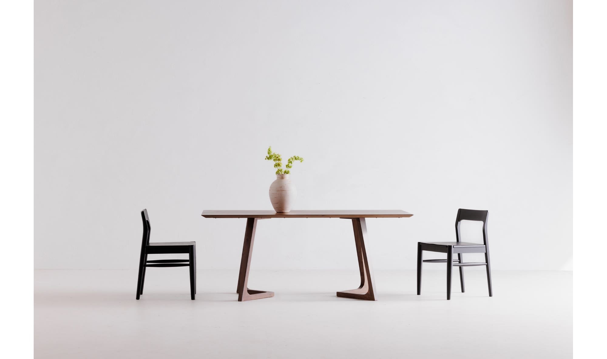 Moe's Home Owing Dining Chair Black - Set Of Two - Image 3