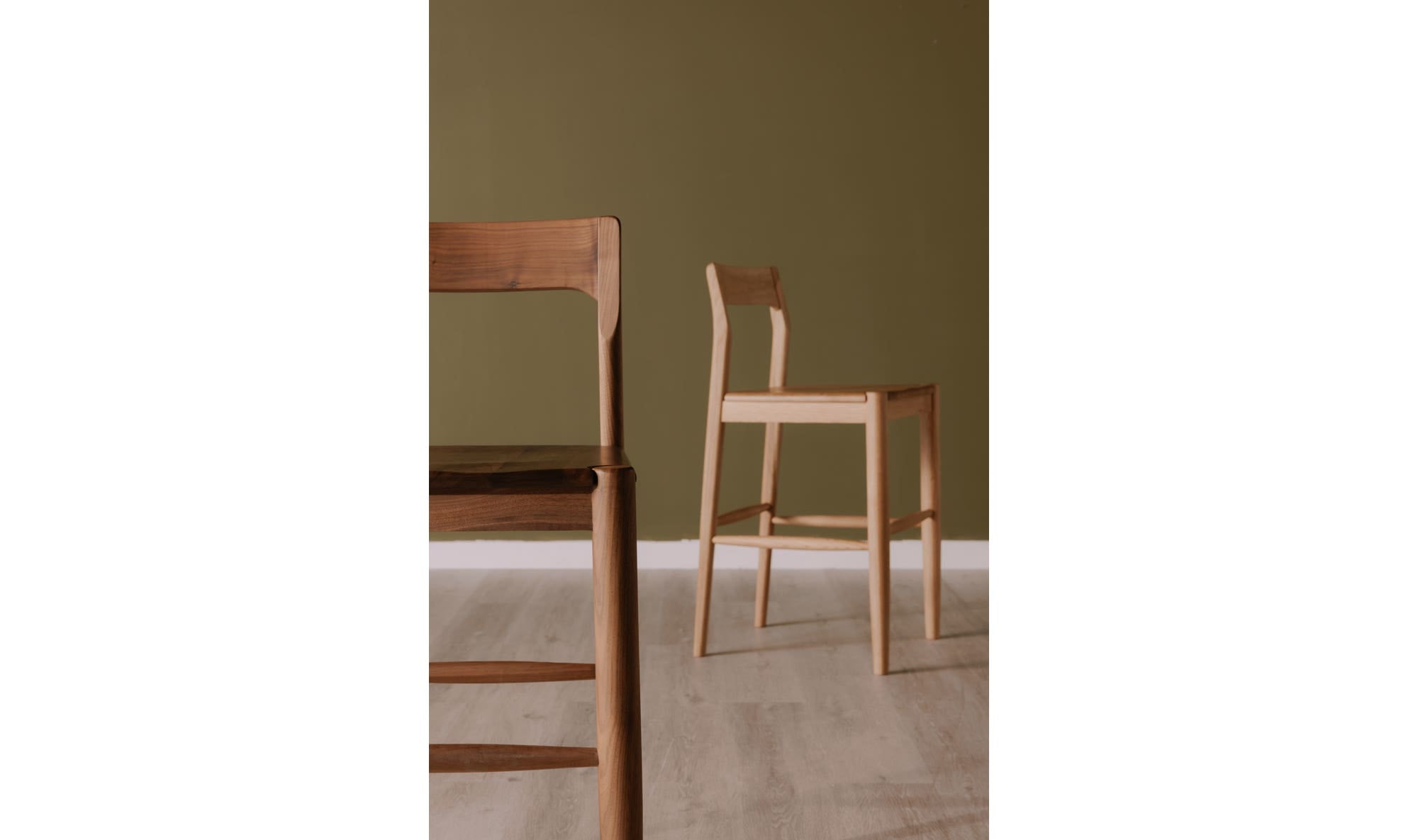 Moe's Home Owing Barstool Walnut Brown - Image 3