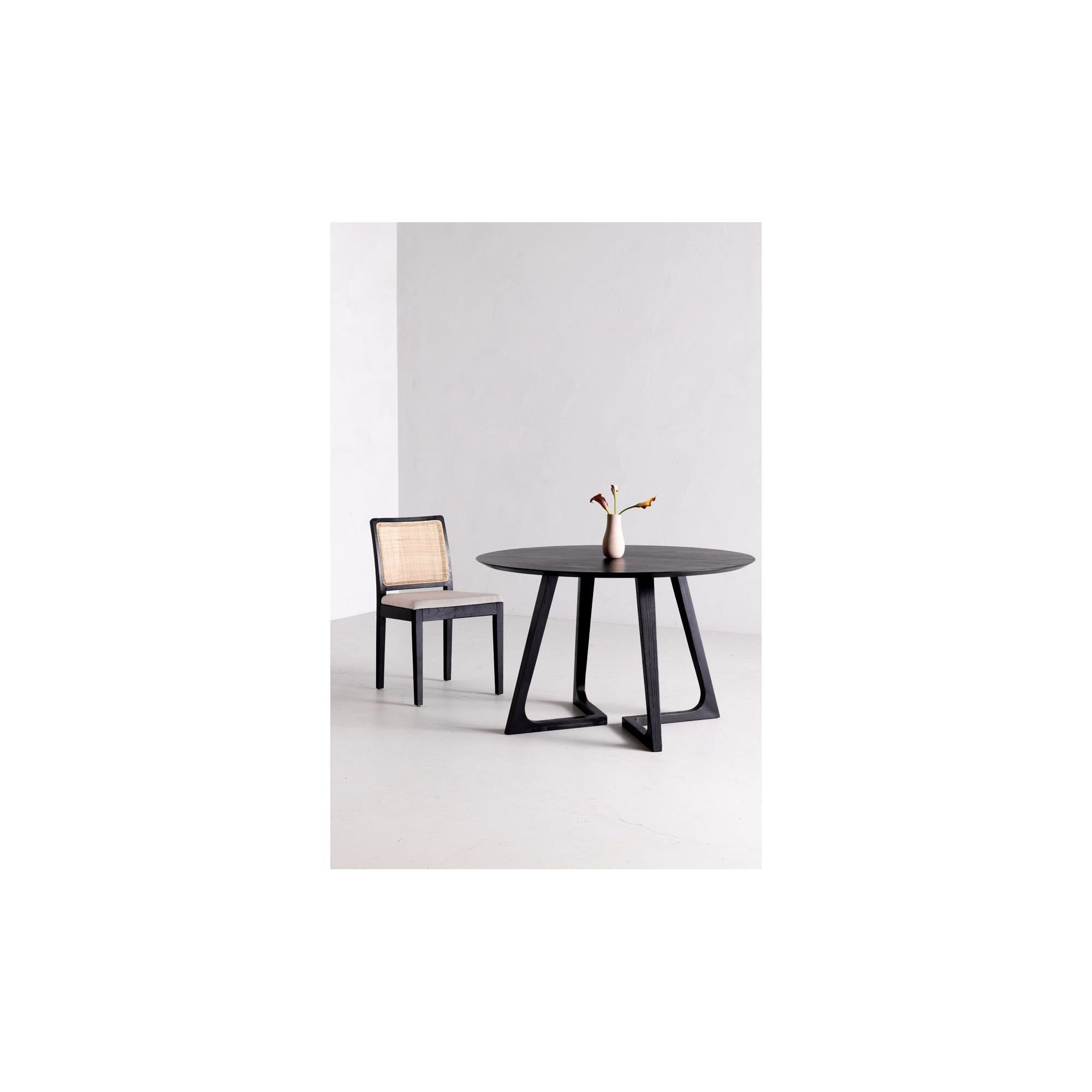 Moe's Home Godenza Round Dining Table Black - Image 2