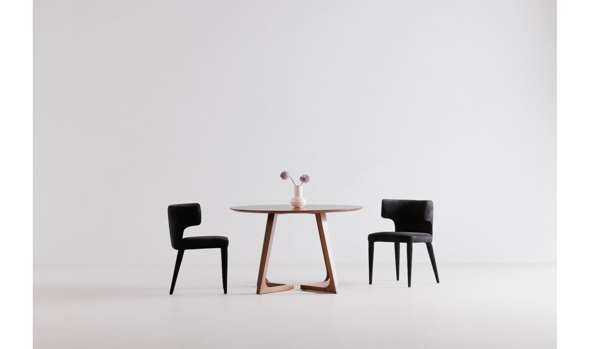 Moe's Home Jennaya Dining Chair Black - Image 2