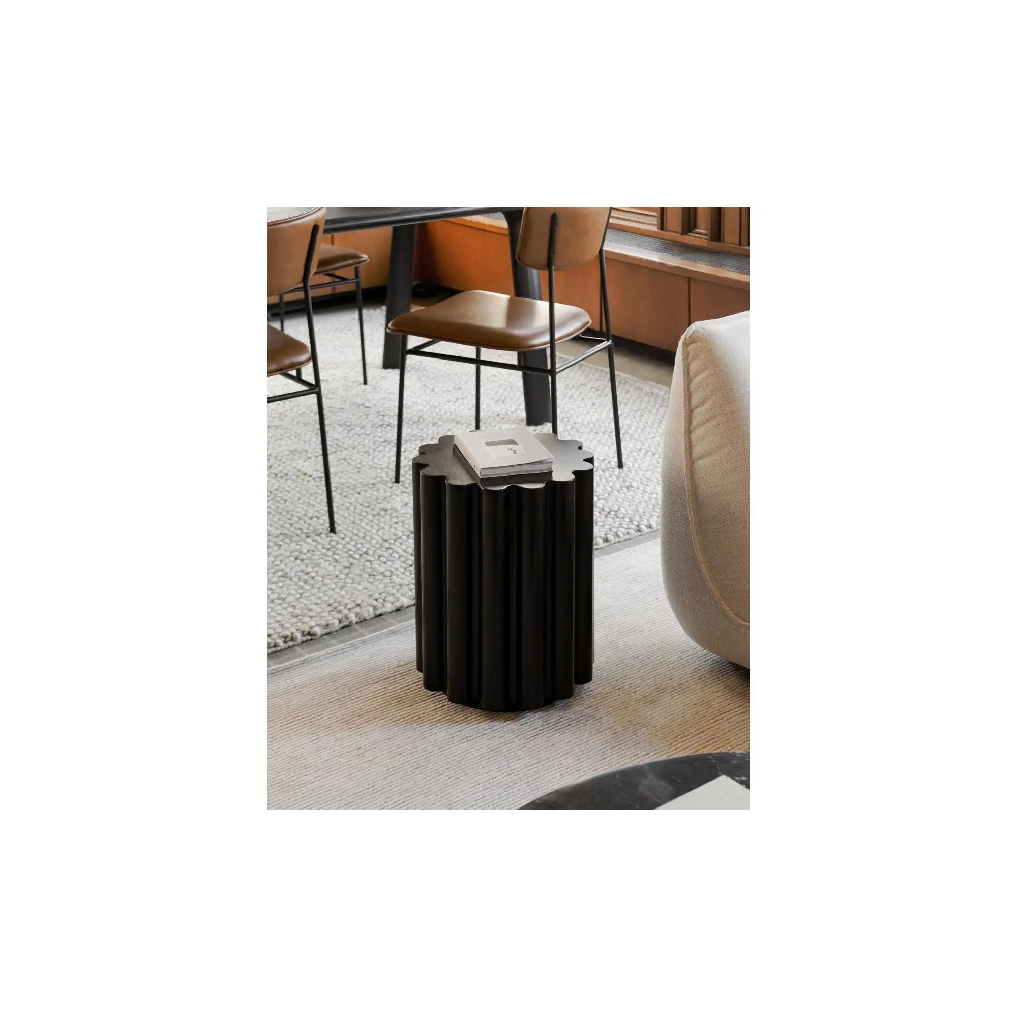Moe's Home Collection Taffy Black Accent Table - Image 3