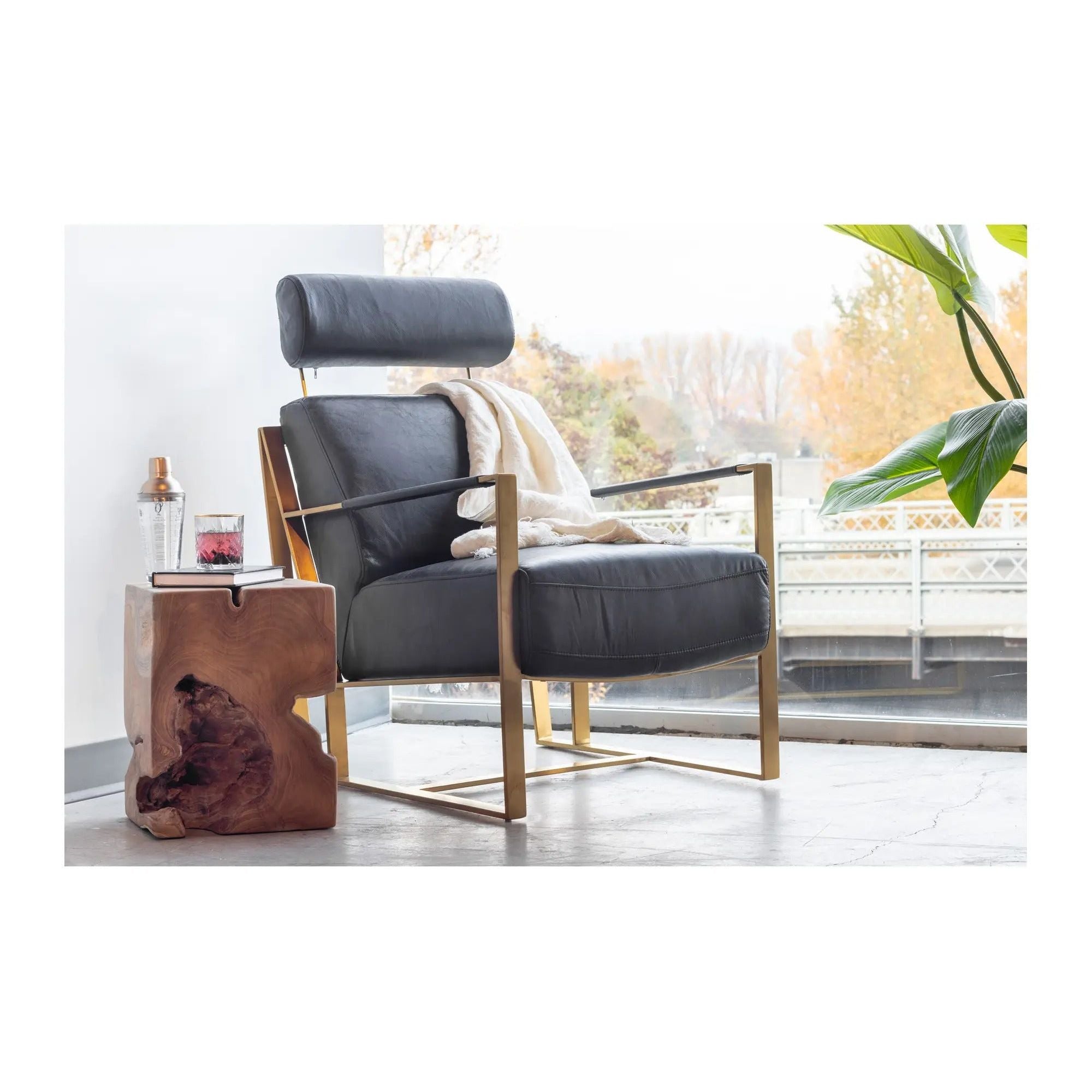 Moe's Home Collection Paradiso Black Leather Chair - Image 1