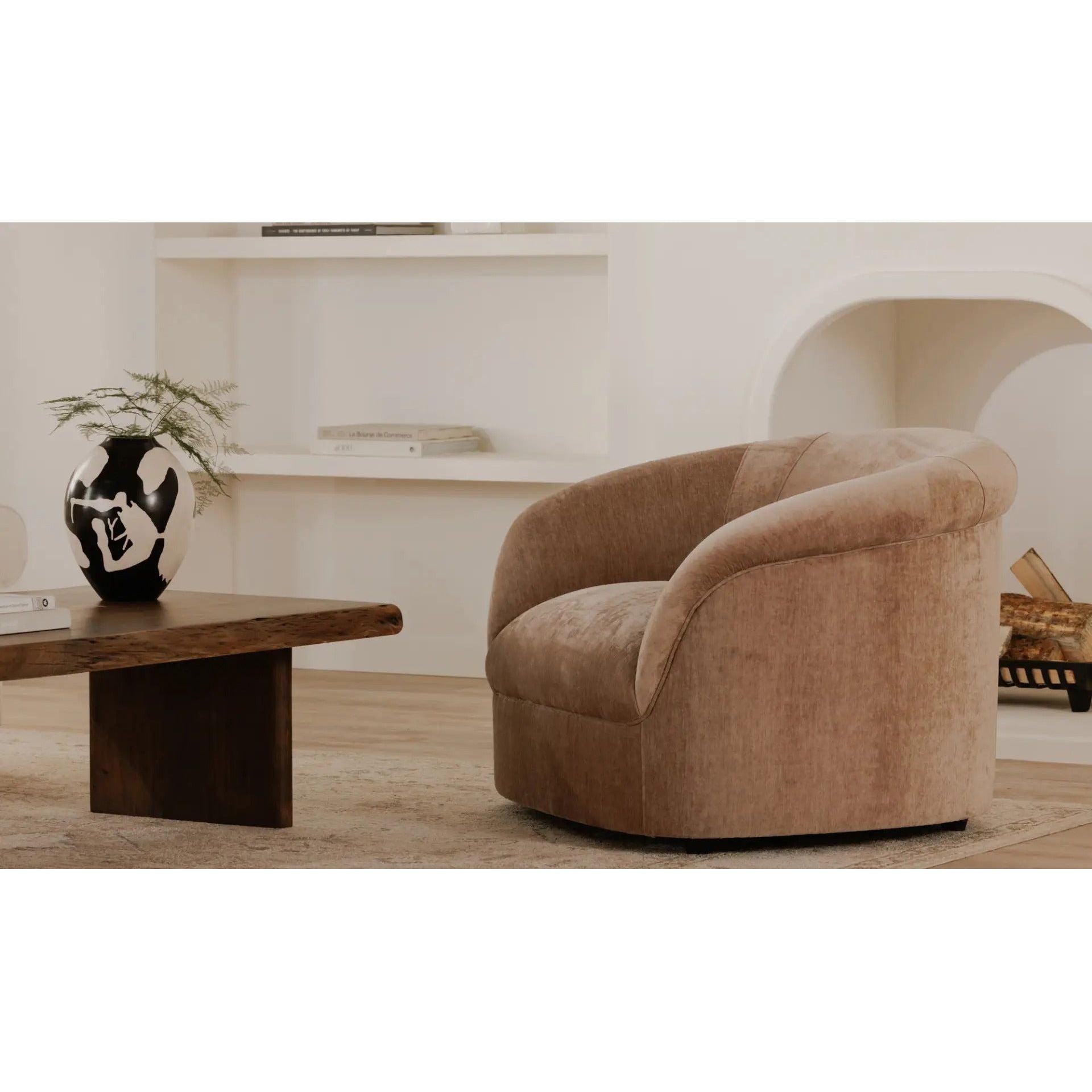 Moe's Home Collection Thora Blush Velvet Lounge Chair - Image 3