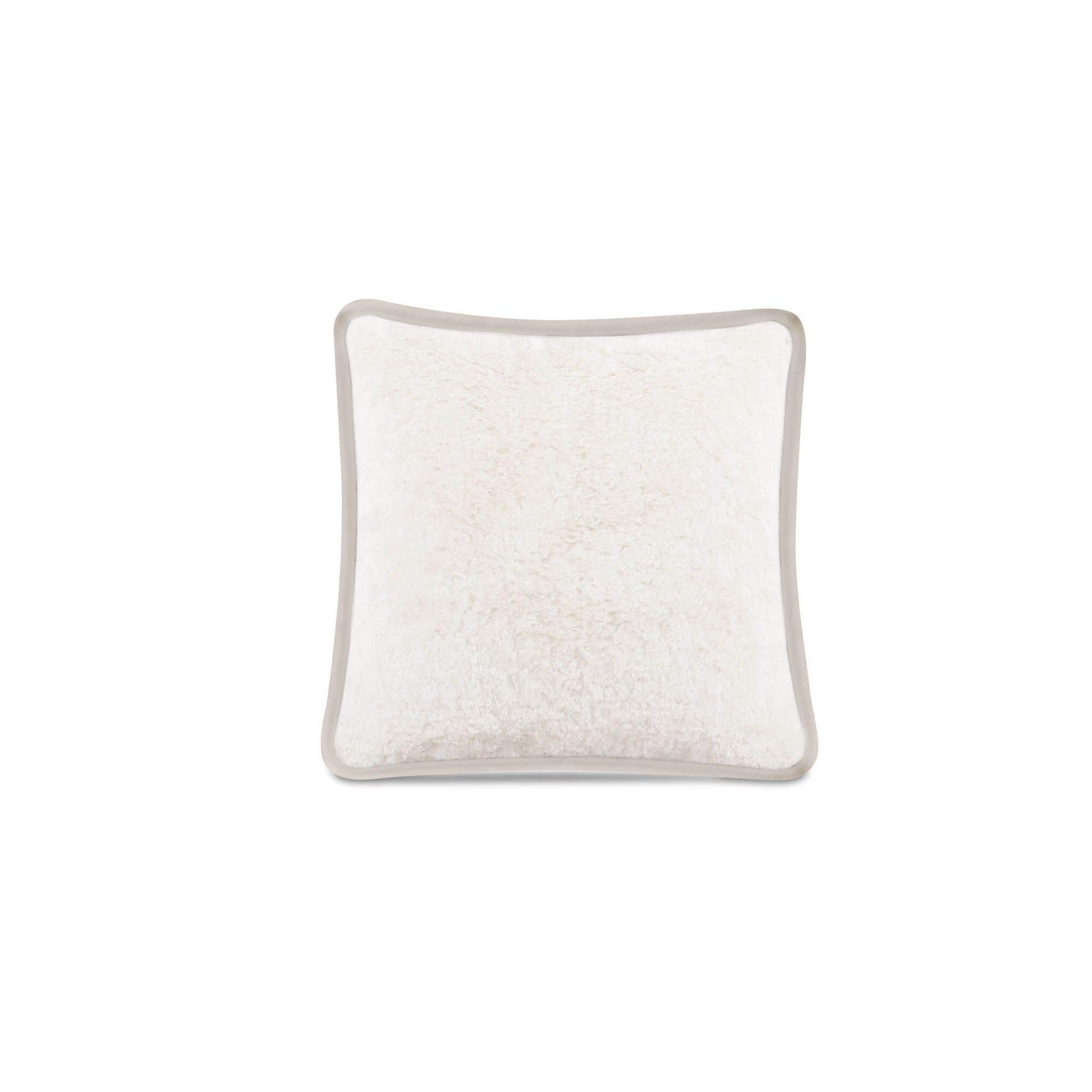 Moe’s Home Carr 20In Cushion Faux Fur Cream