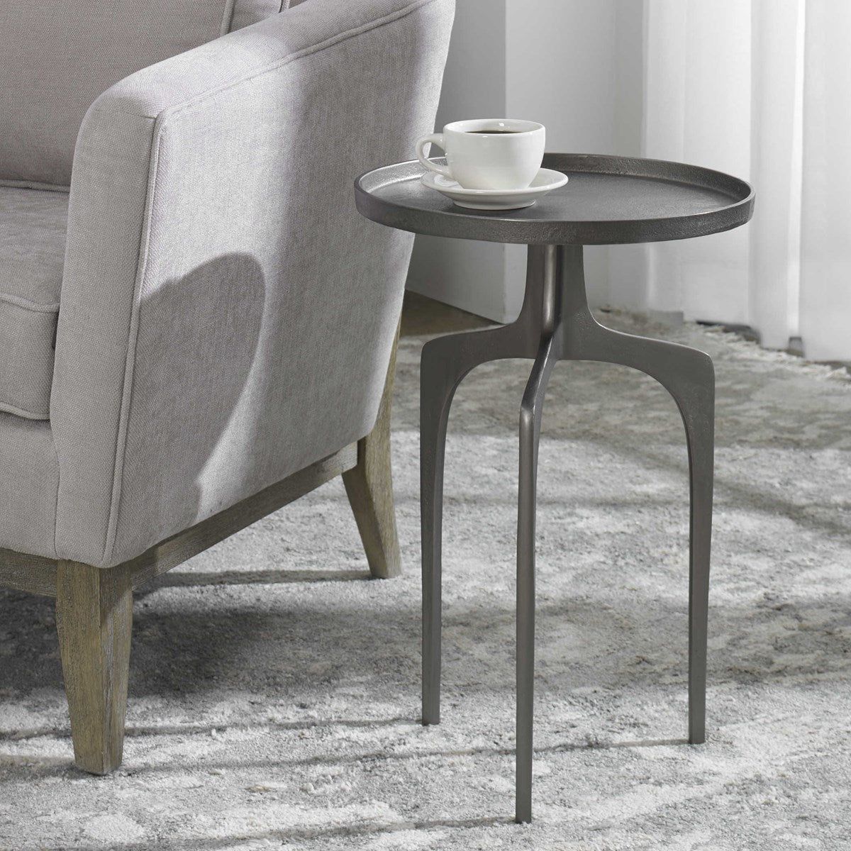 Casa Bella Living Textured Nickel Cast Aluminum Modern Round Accent Table