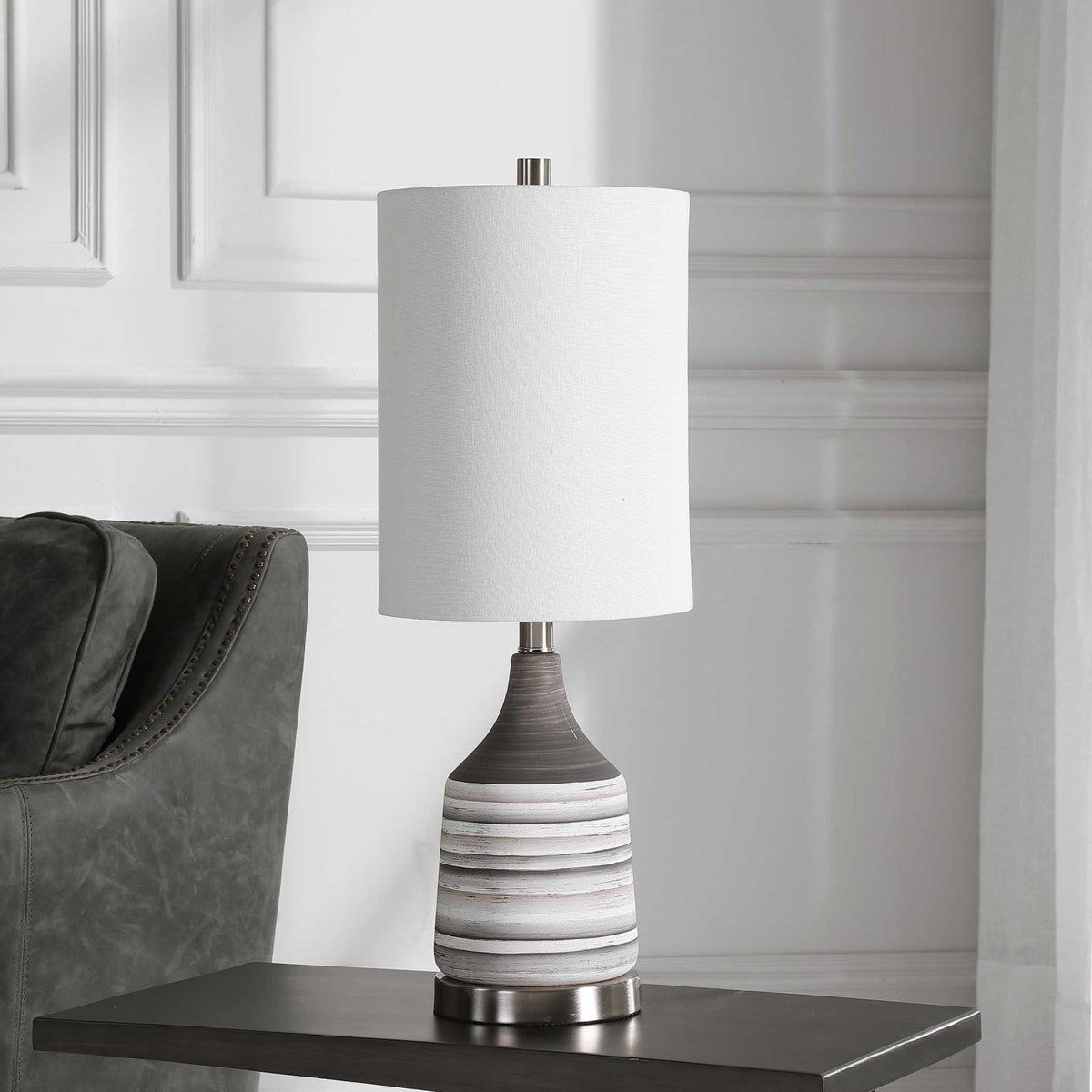 Casa Bella Living White Linen Drum Shade With Charcoal, White and Tan Ceramic Base Table Lamp - Image 3