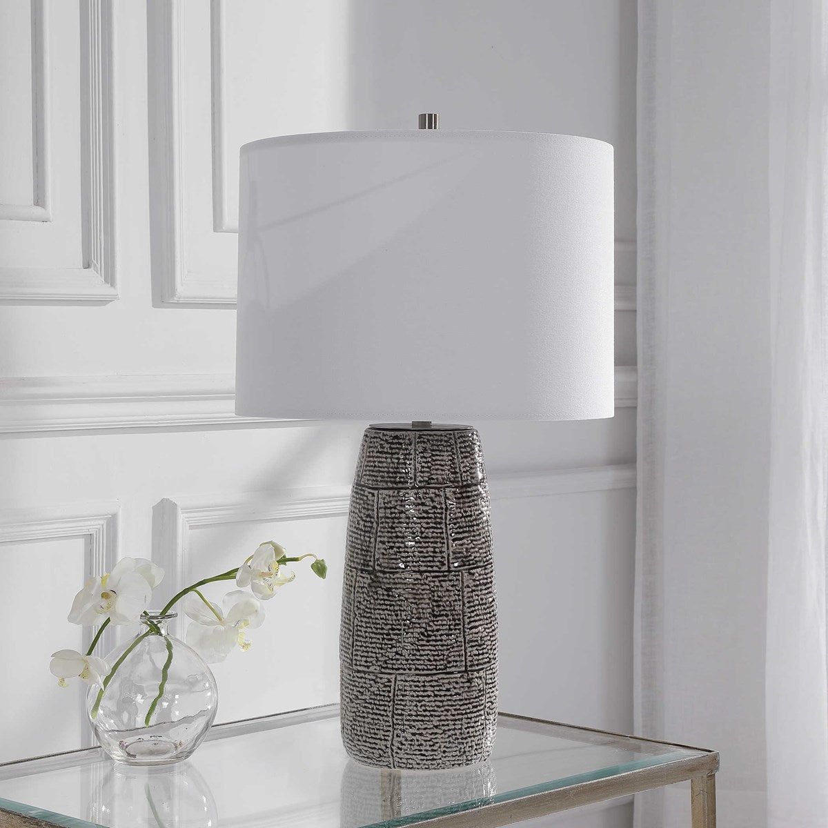 Casa Bella Living White Linen Drum Shade with Black and White Textured Ceramic Base Table Lamp - Image 3