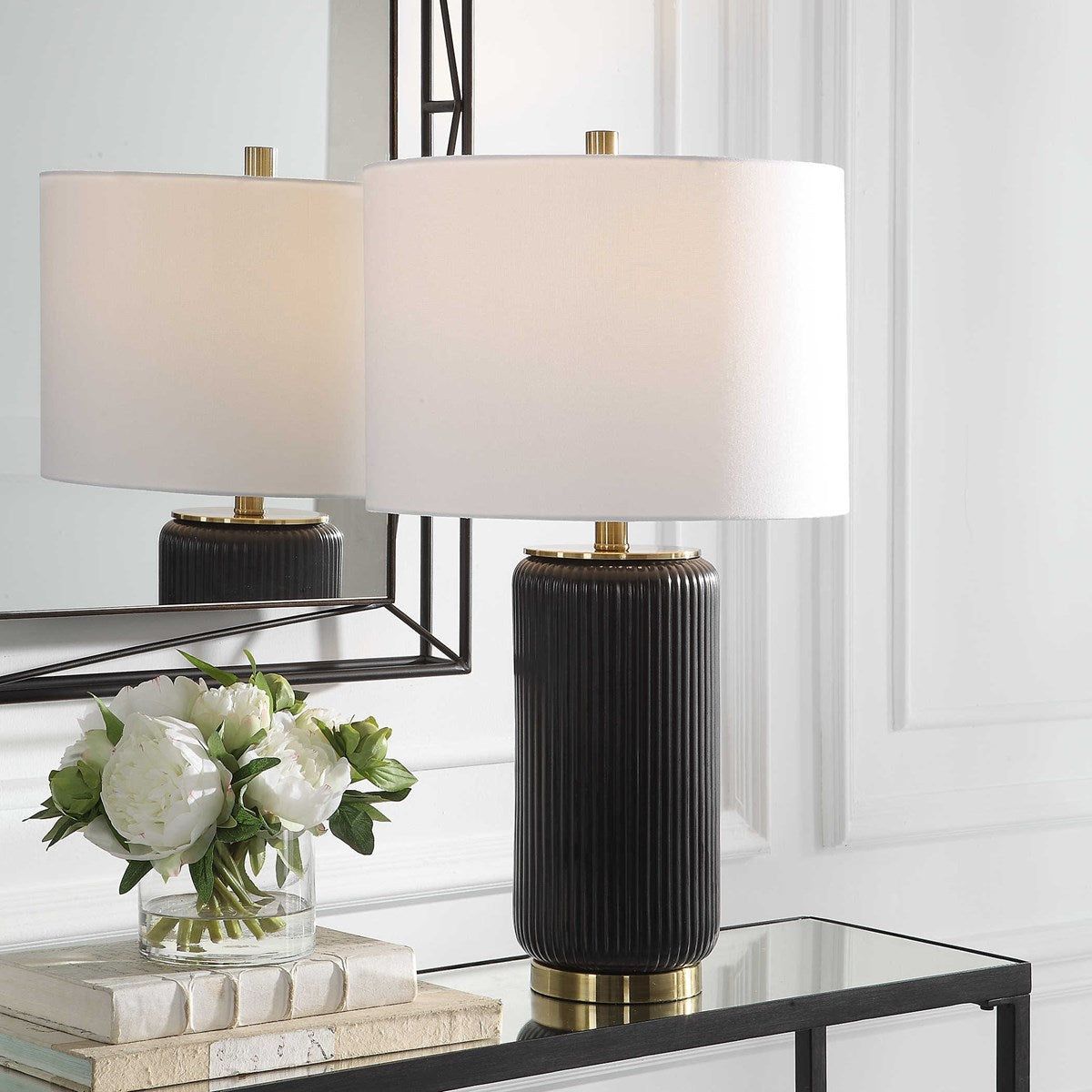 Casa Bella Living White Linen Shade with Black Textured Ceramic Base Table Lamp ~ LAST CHANCE SALE ~ LIMITED QUANTITY - Image 1