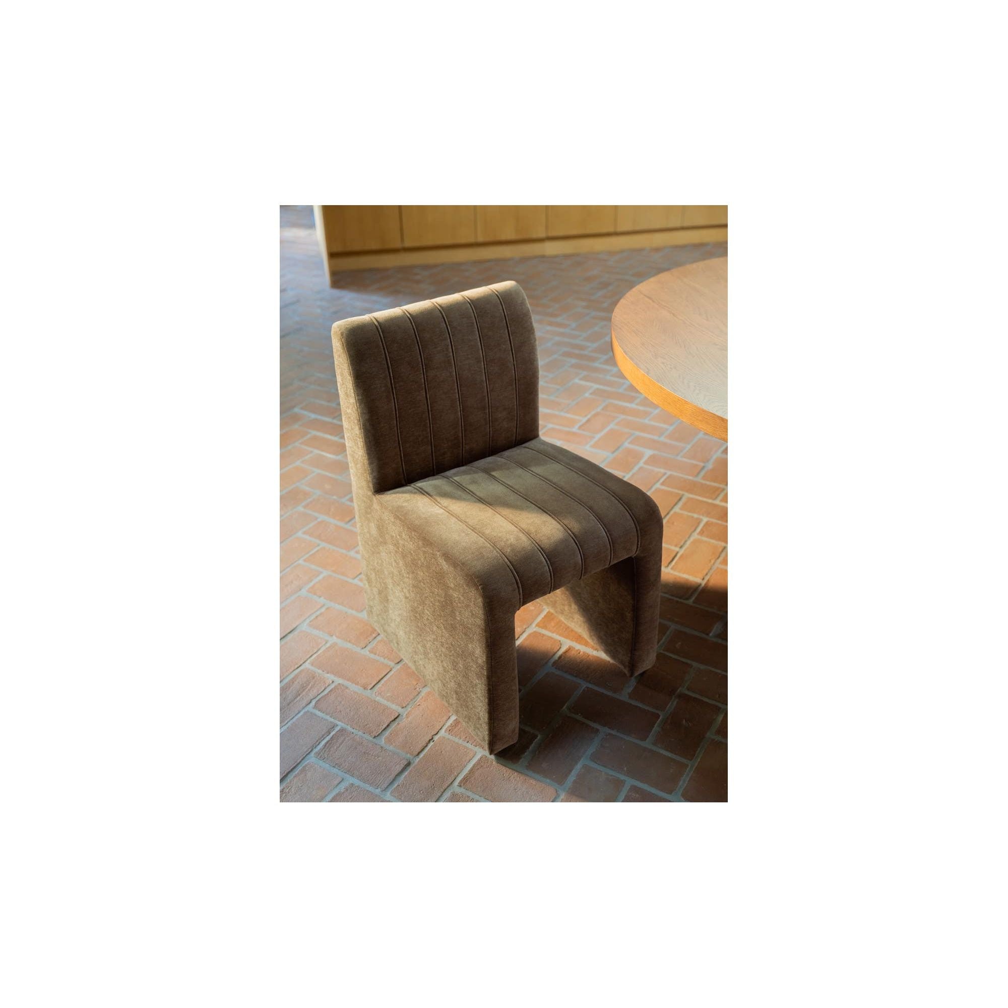 Moe's Home Sally Dining Chair Cedar Green - Image 3